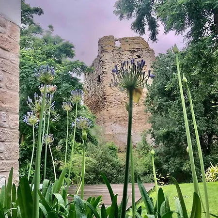 Du Château